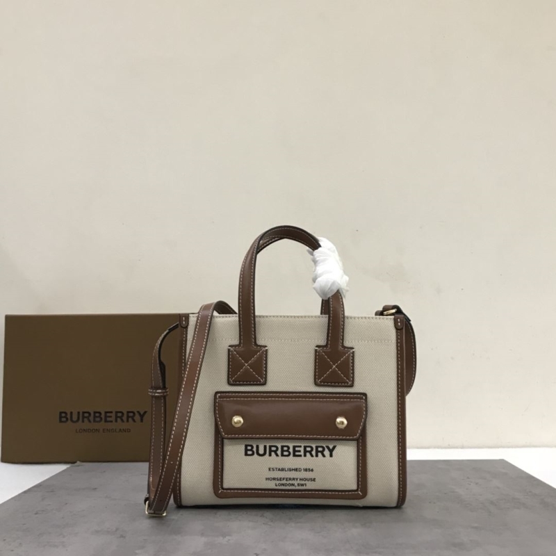 B**rry shopping bags
